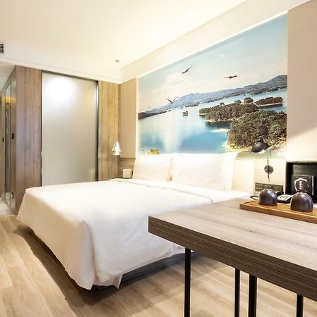 Atour Hotel Maoming Екстериор снимка